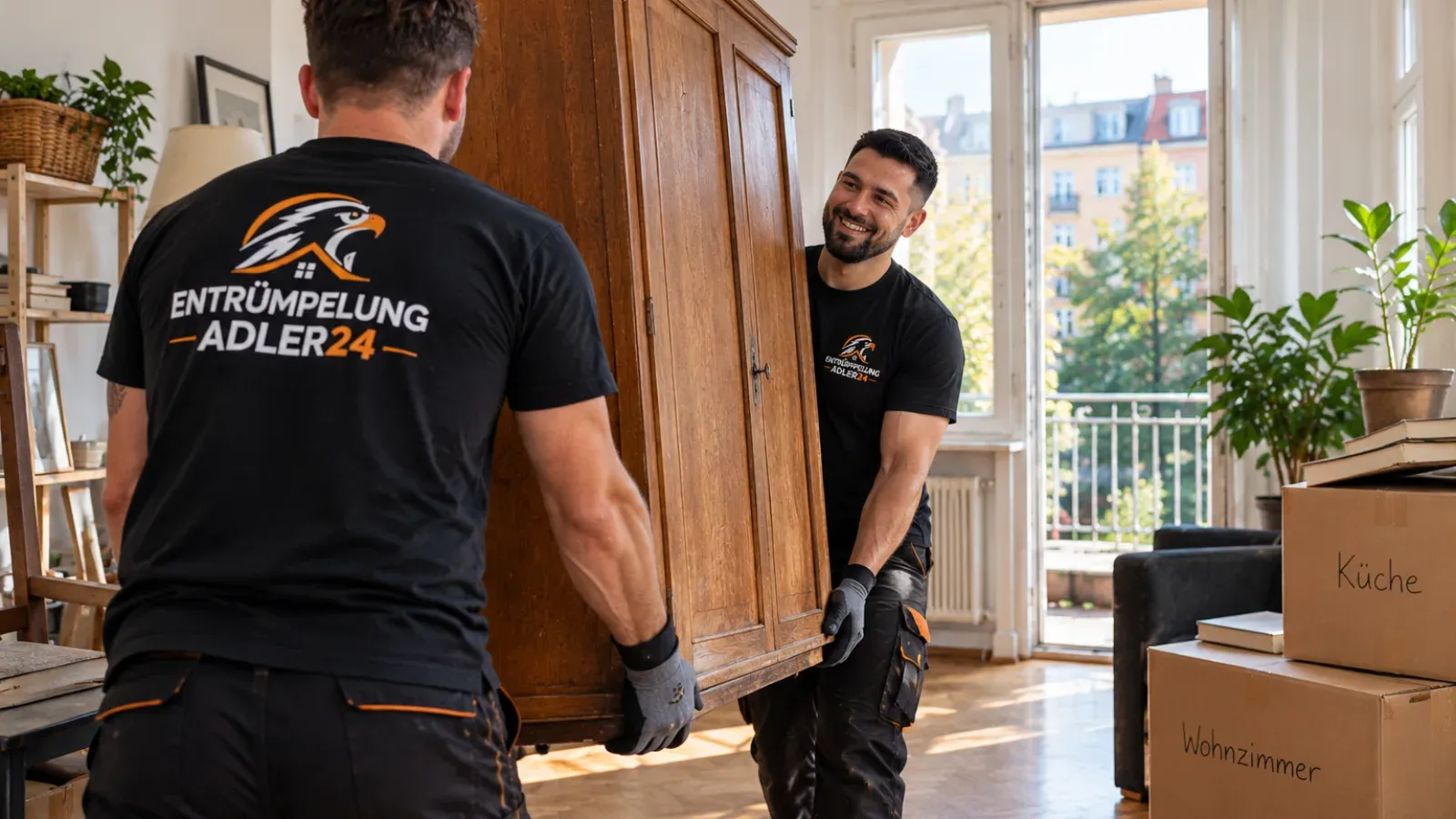 Entrümpelung in Berlin-Grunewald: Team von Adler24 bei der Arbeit